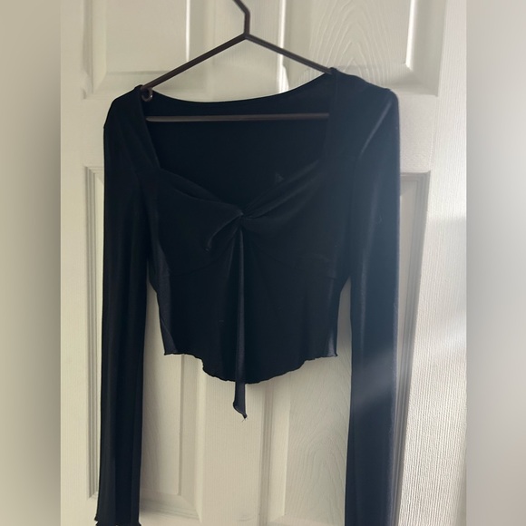 Top v cut - Picture 1 of 1